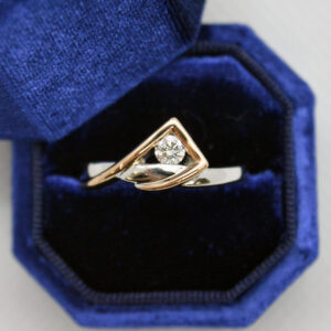 Asymmetrical Solitaire