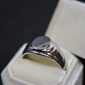 Signet Ring