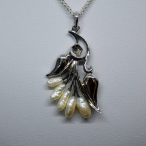 Flora Pearls Pendant