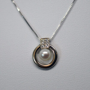 Diamonds & Pearl